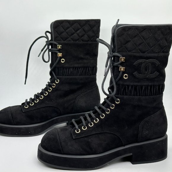 CHANEL 21K Suede CC Logo Lace Up Combat Hiking Biker Boots Black - Picture 1 of 16